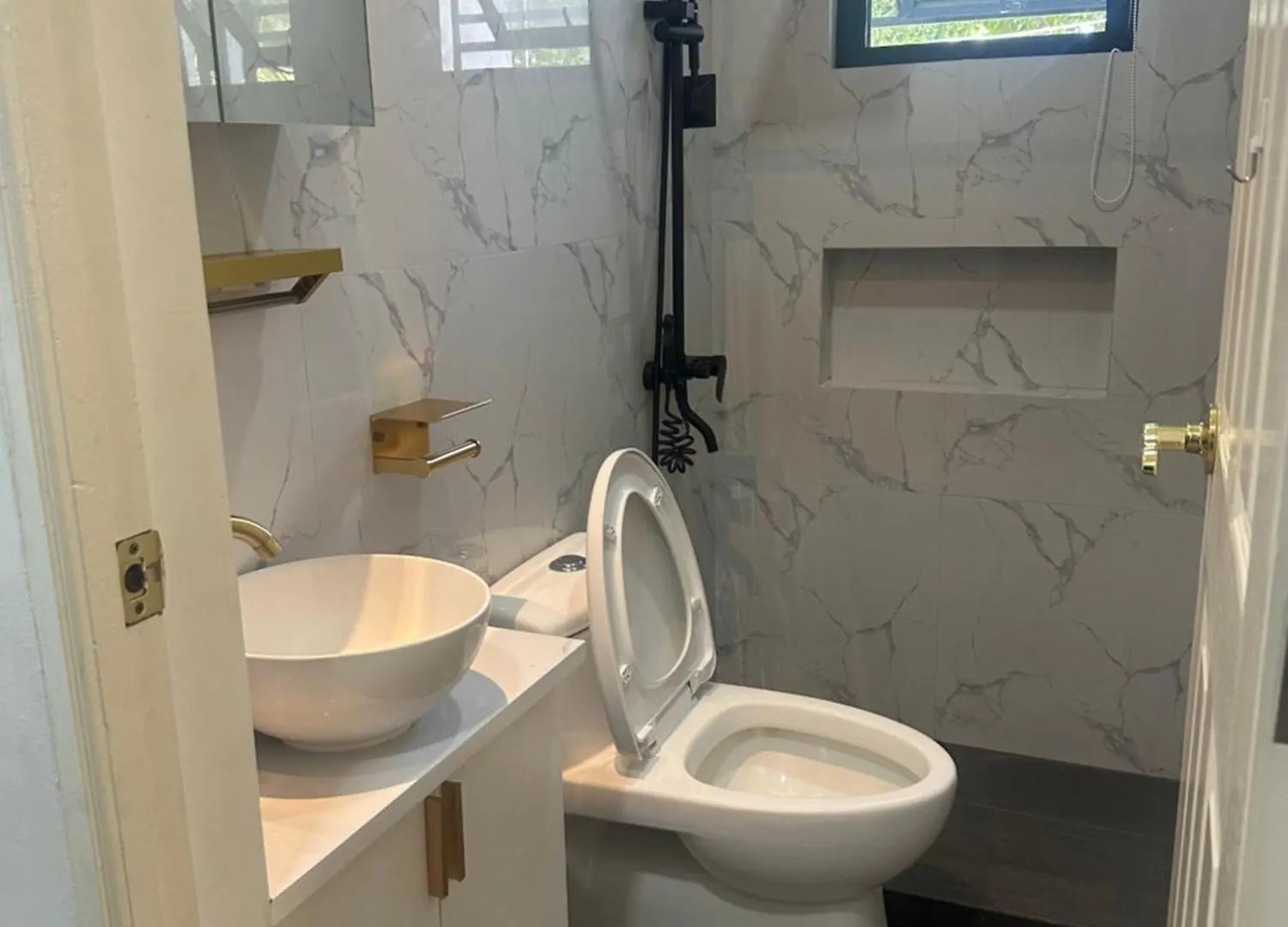 Chez Les Duques, Bf Homes, Paranaque 马尼拉
