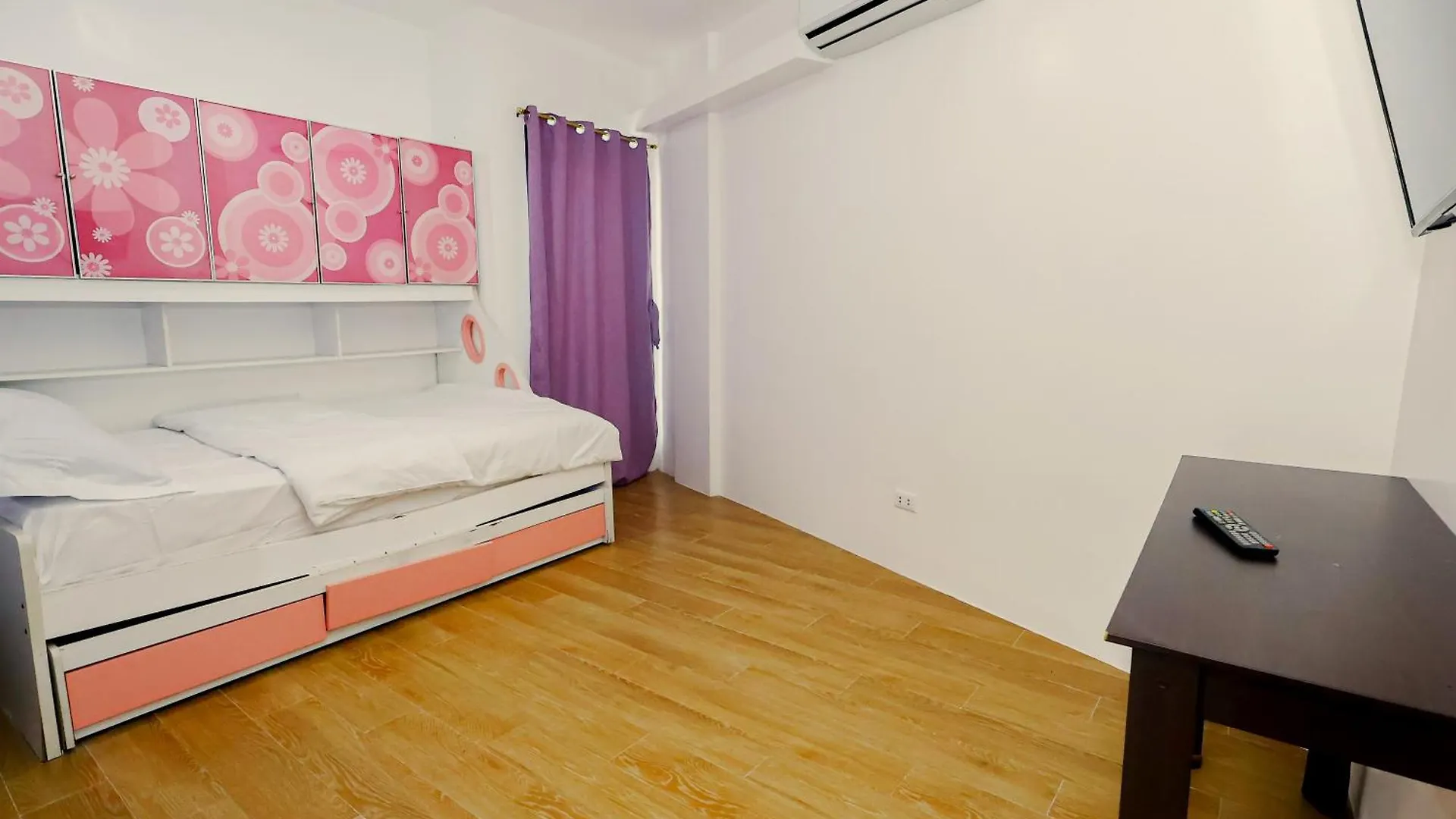 Chez Les Duques, Bf Homes, Paranaque 马尼拉 公寓